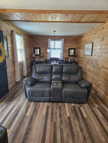 1605 New Dry Hollow Road Vanleer TN 37181
