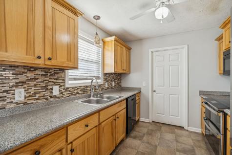136 Thacker Drive Portland TN 37148