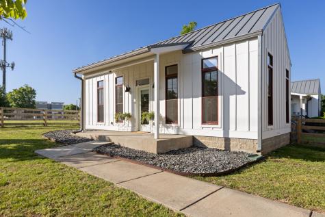 1811A 3rd Ave, N Nashville TN 37208