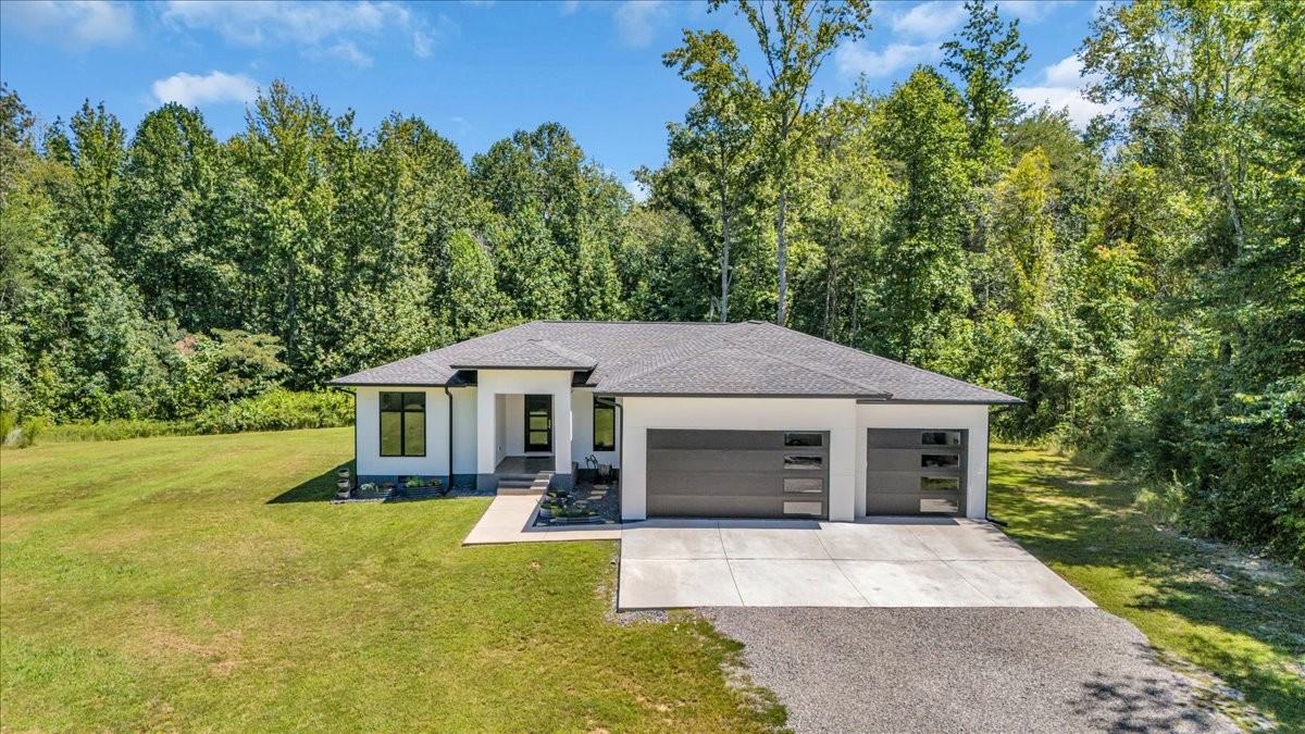 220 S Woods Road Mcminnville TN 37110