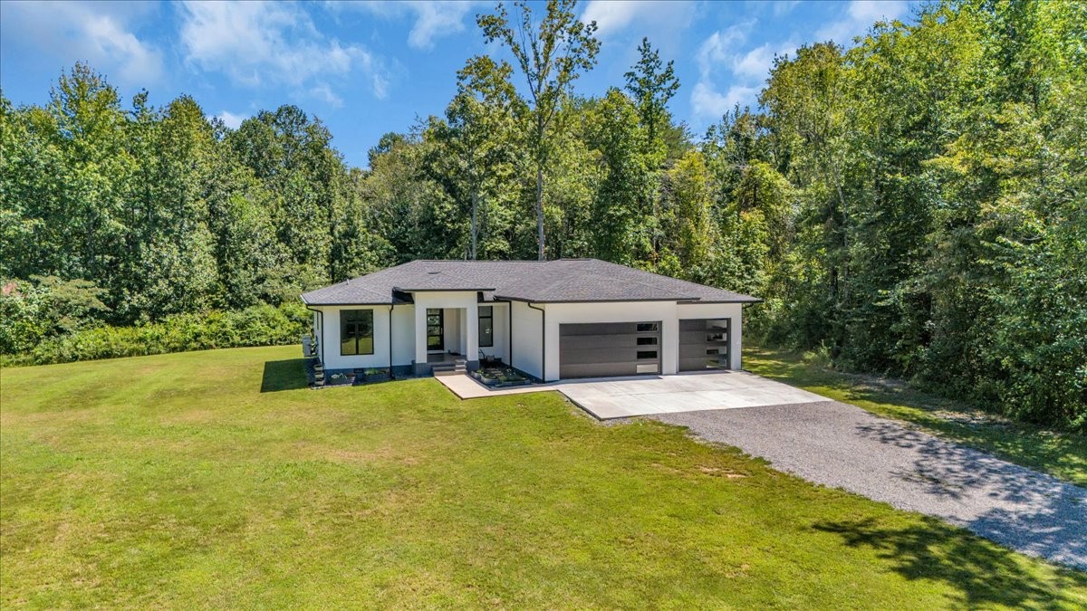 220 S Woods Road Mcminnville TN 37110