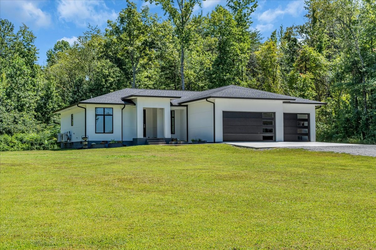 220 S Woods Road Mcminnville TN 37110