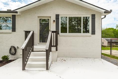 709 Perry Drive Springfield TN 37172
