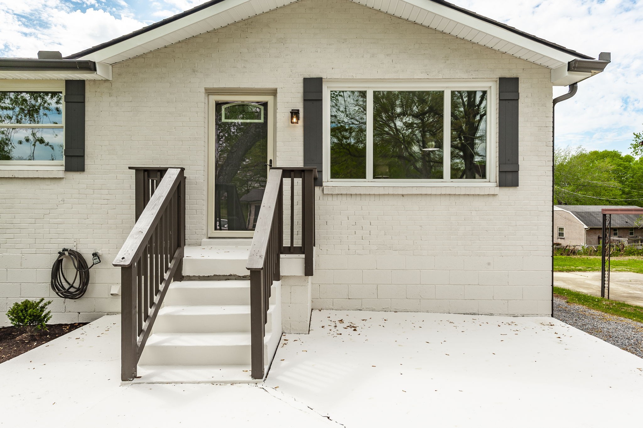 709 Perry Drive Springfield TN 37172