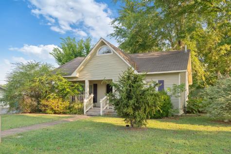 91 E 2nd St, E Parsons TN 38363