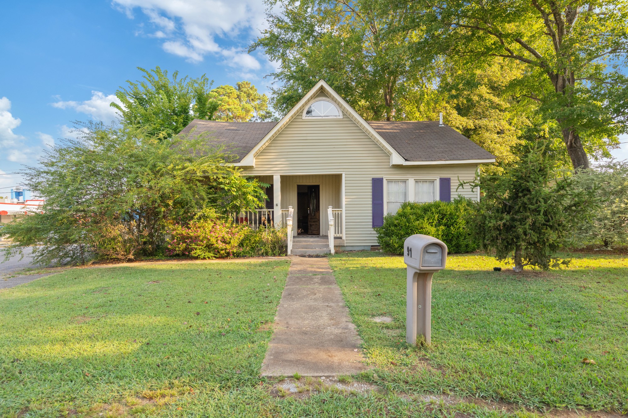 91 E 2nd St, E Parsons TN 38363