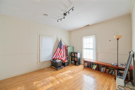 91 E 2nd St, E Parsons TN 38363