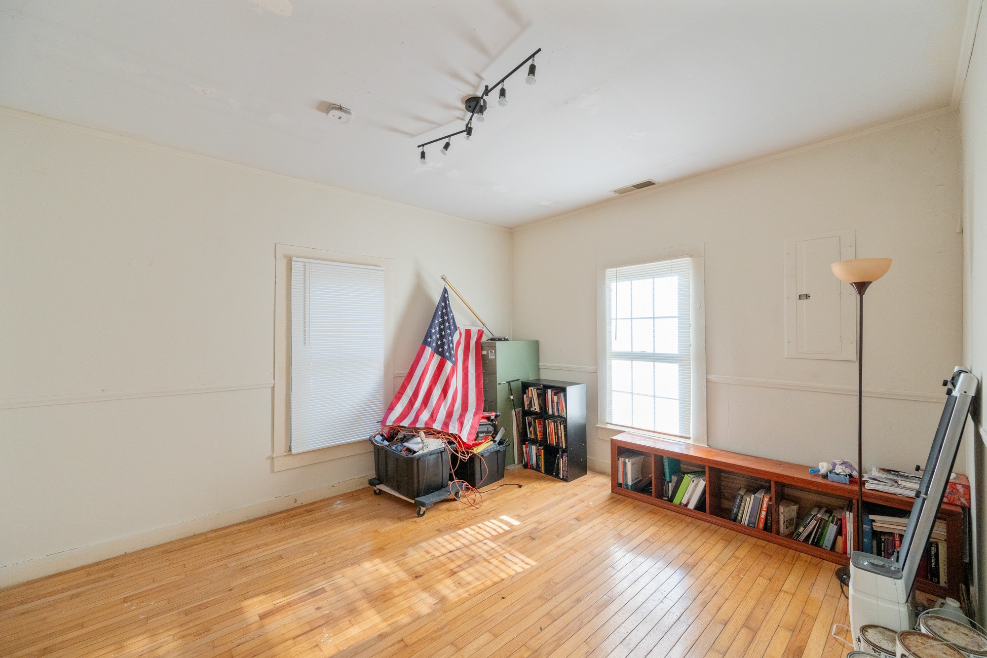 91 E 2nd St, E Parsons TN 38363