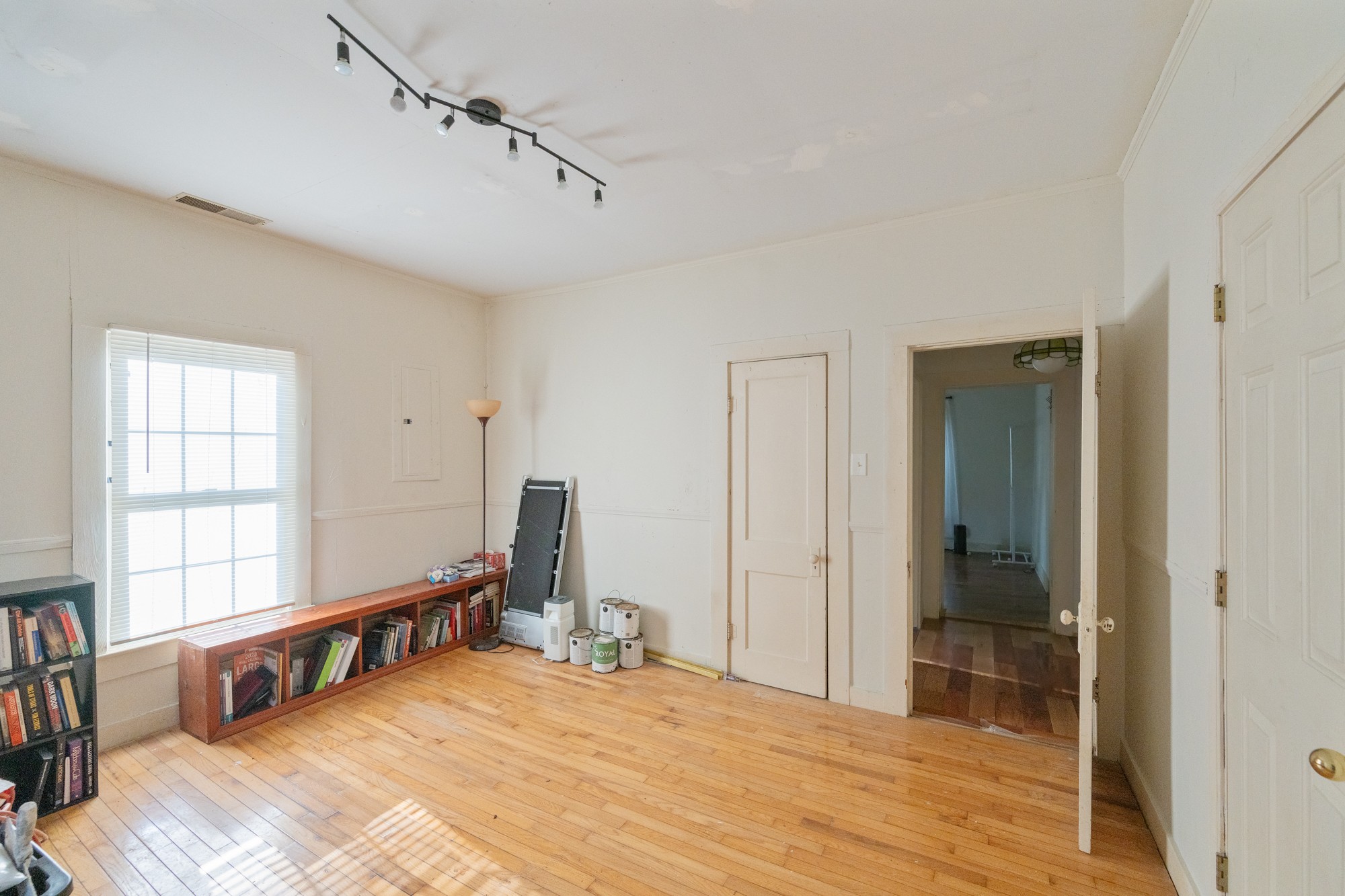 91 E 2nd St, E Parsons TN 38363