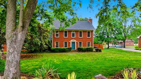 105 S Chestnut Hendersonville TN 37075