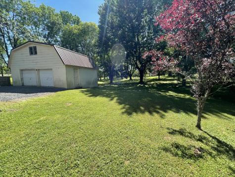 841 N Palmers Chapel Road White House TN 37188