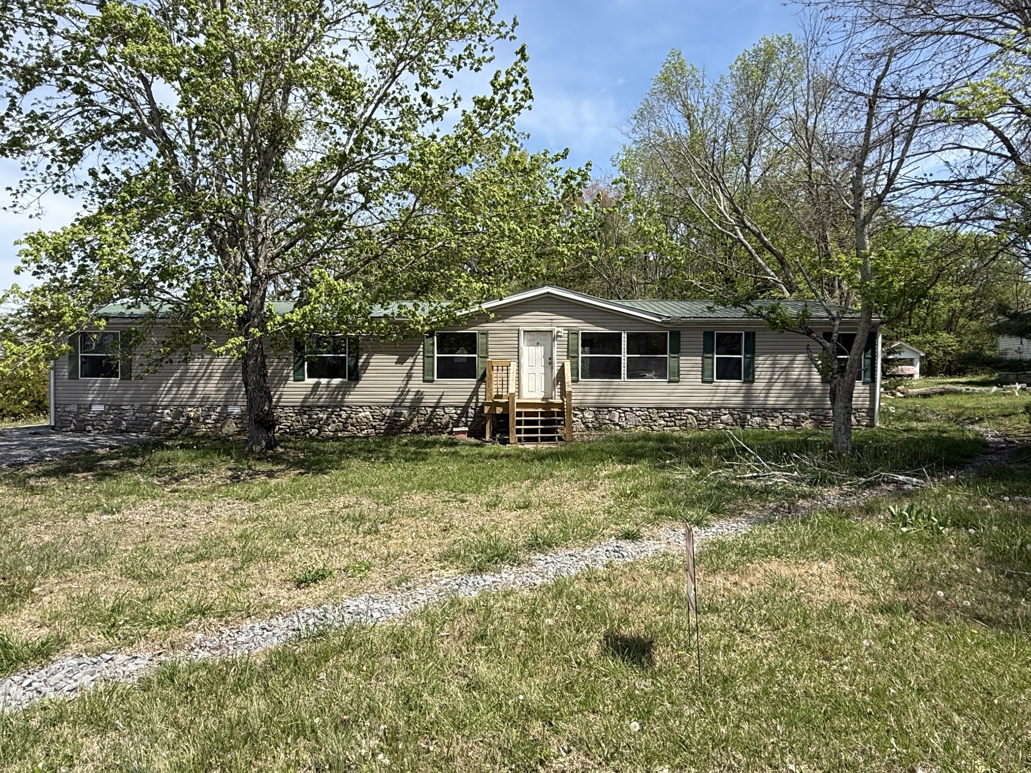 469 Browns Road Lafayette TN 37083