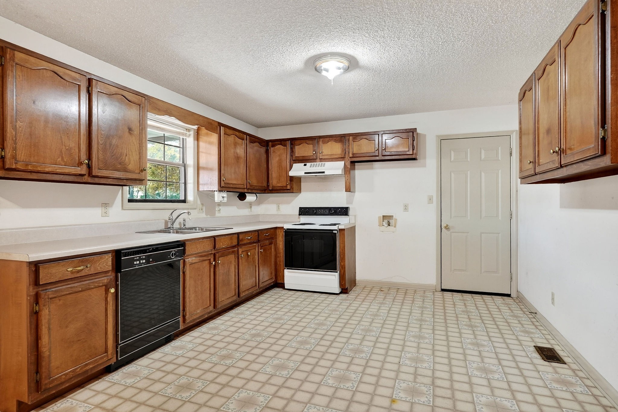 4143 Viola Road Mcminnville TN 37110