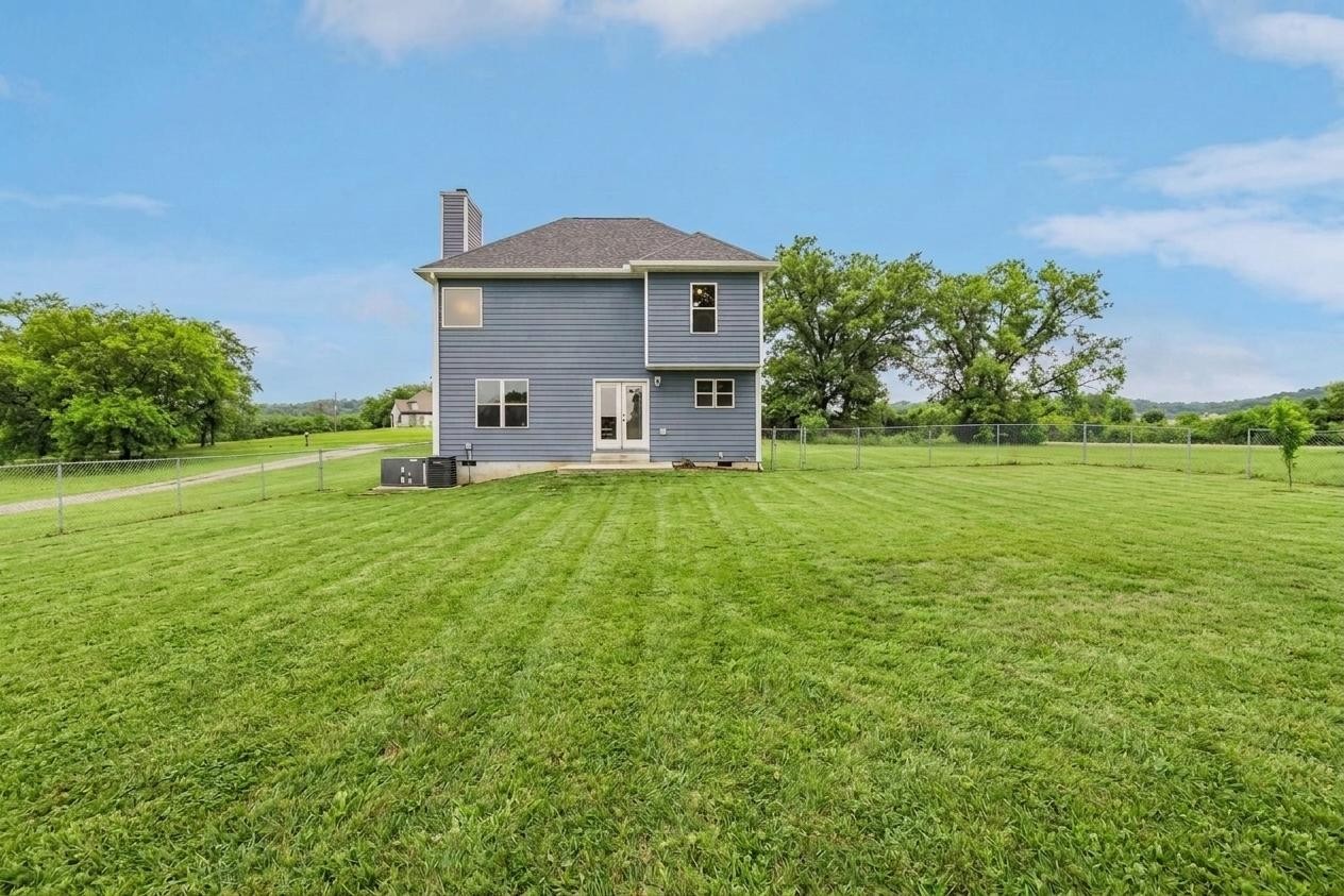 346 E Harris Road Bethpage TN 37022