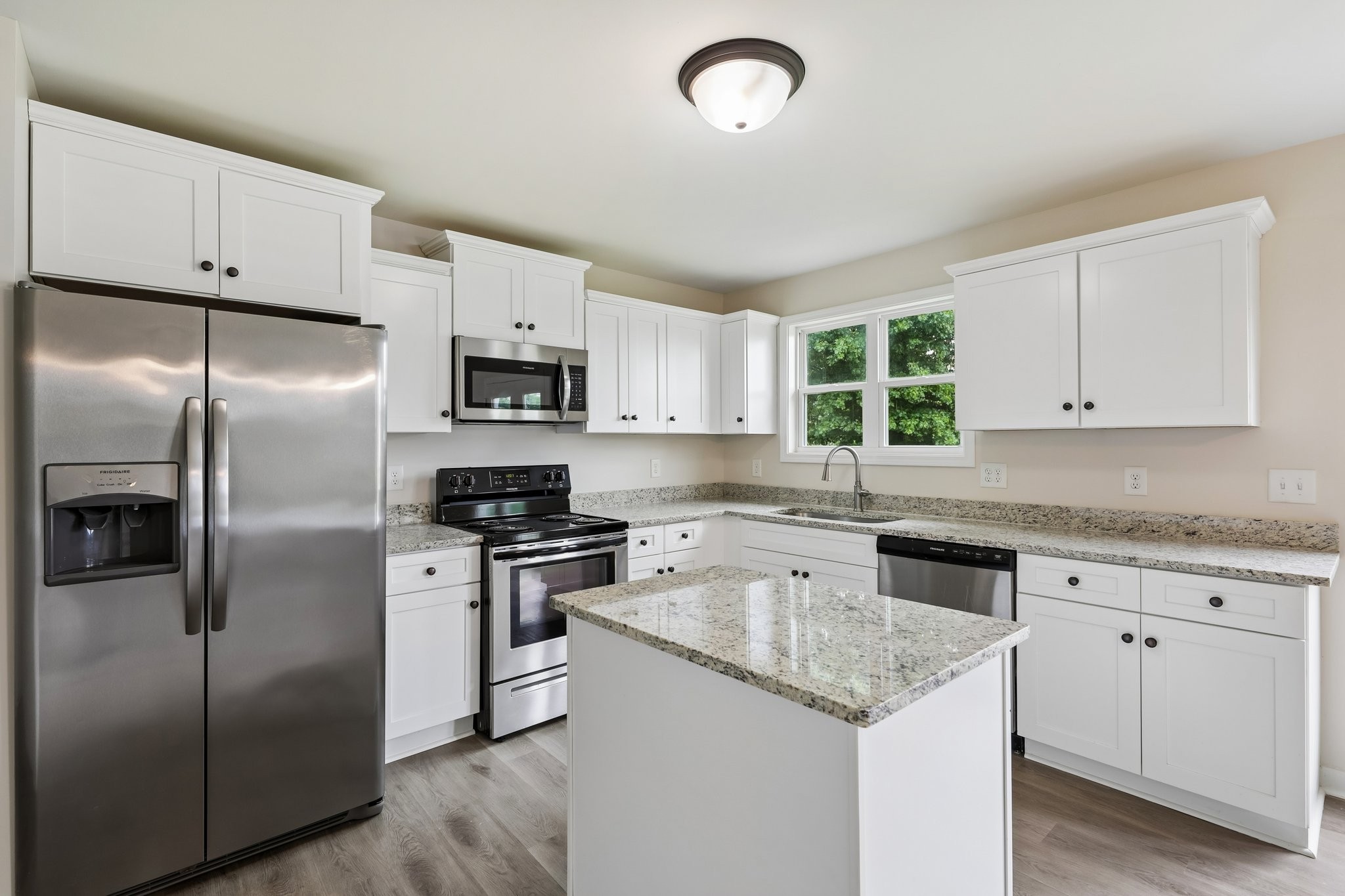 346 E Harris Road Bethpage TN 37022
