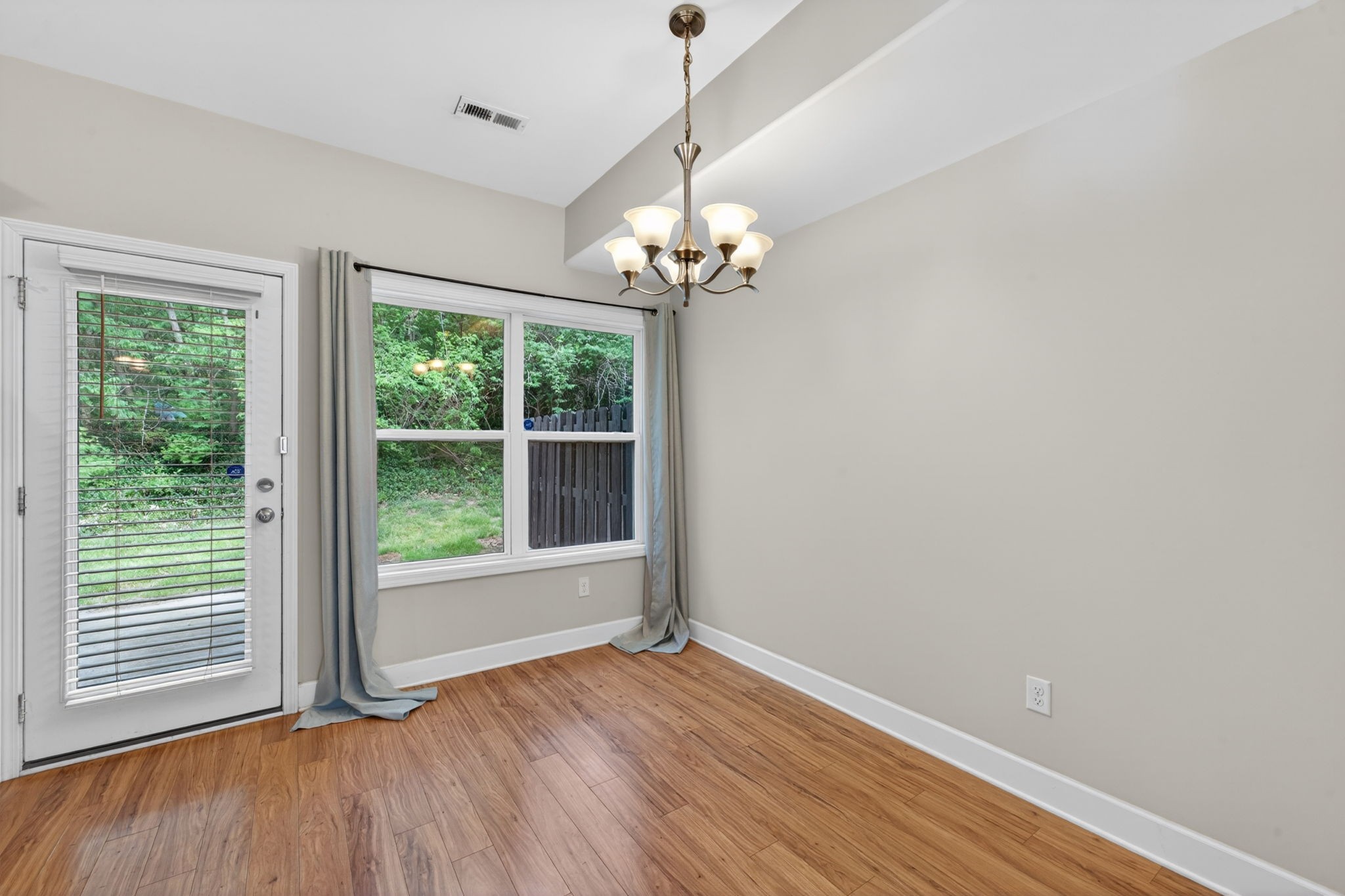 2043 Pinecrest Drive Nashville TN 37211