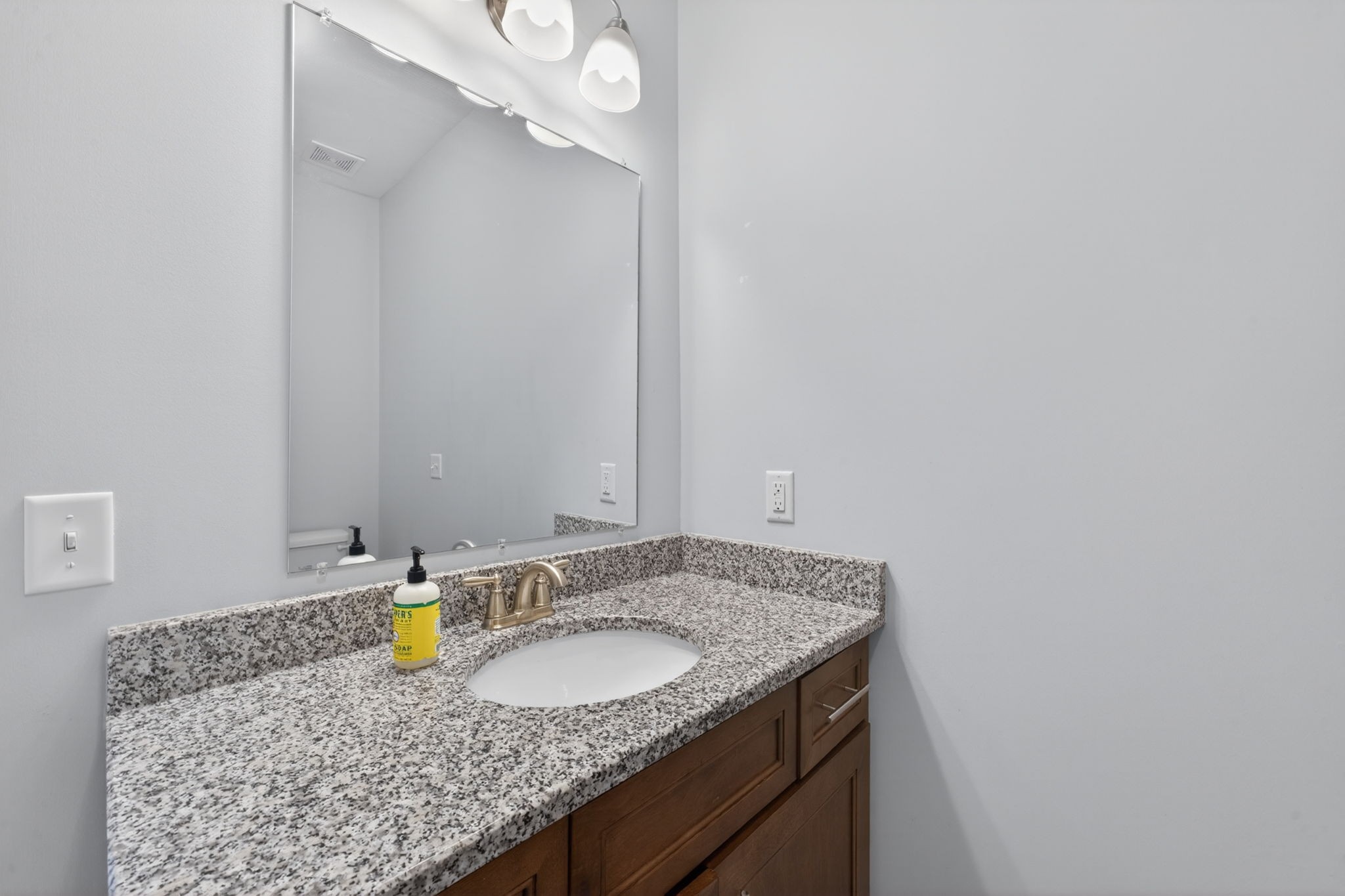 2043 Pinecrest Drive Nashville TN 37211