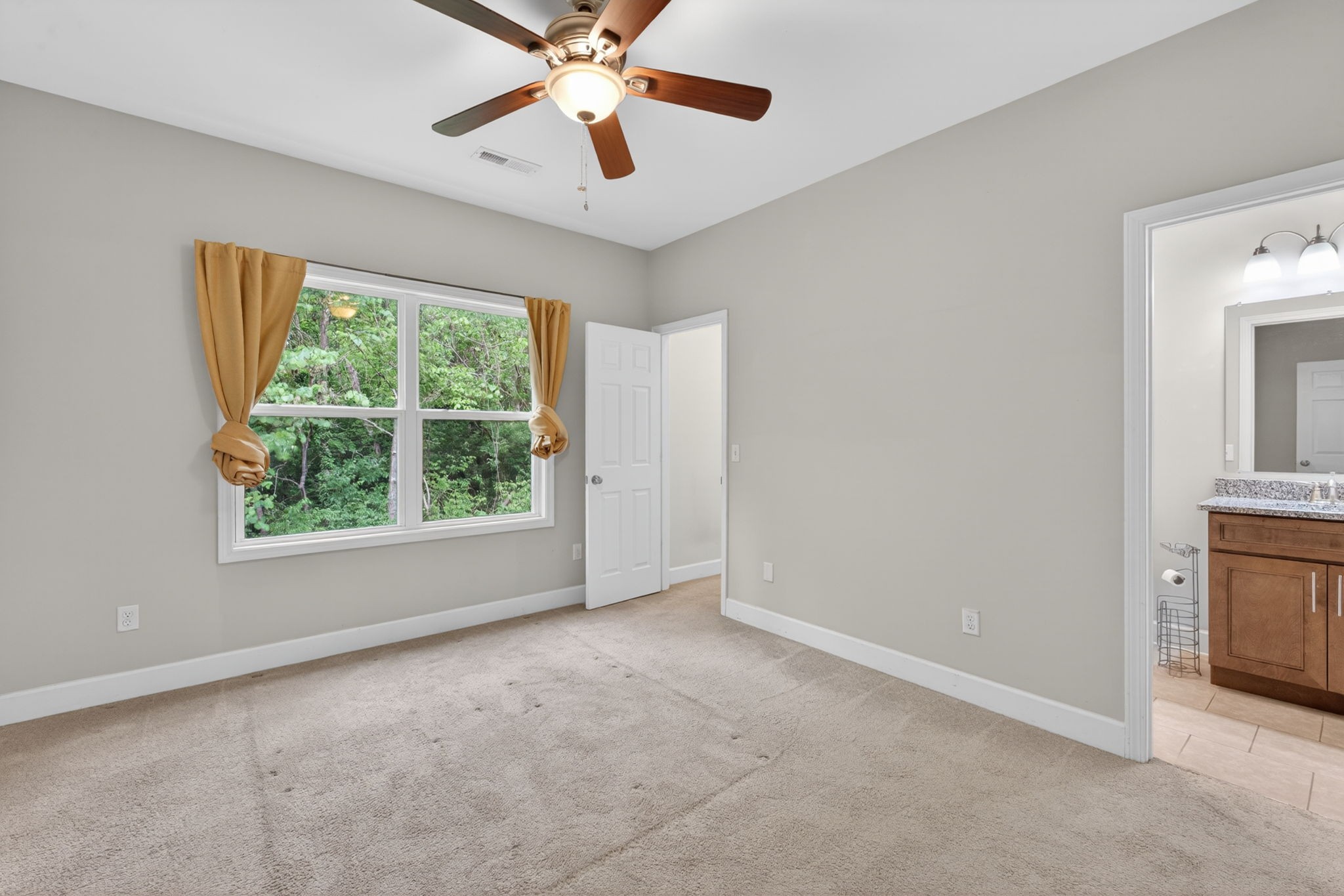 2043 Pinecrest Drive Nashville TN 37211