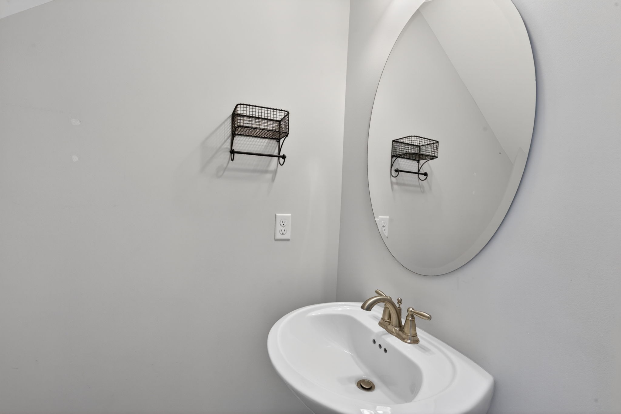 2043 Pinecrest Drive Nashville TN 37211