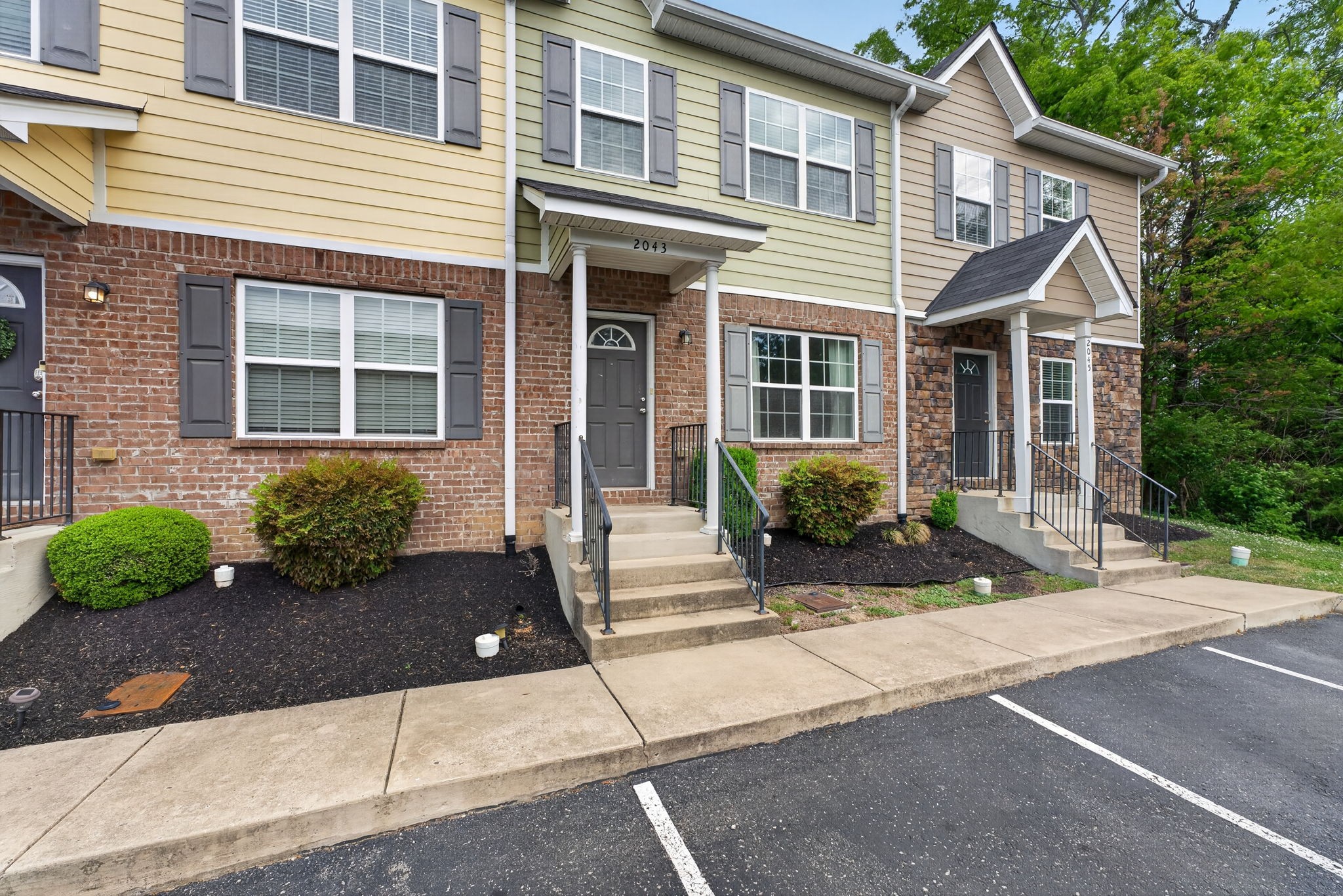 2043 Pinecrest Drive Nashville TN 37211
