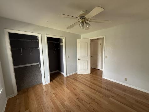 1004 Red Oak Drive Greenbrier TN 37073