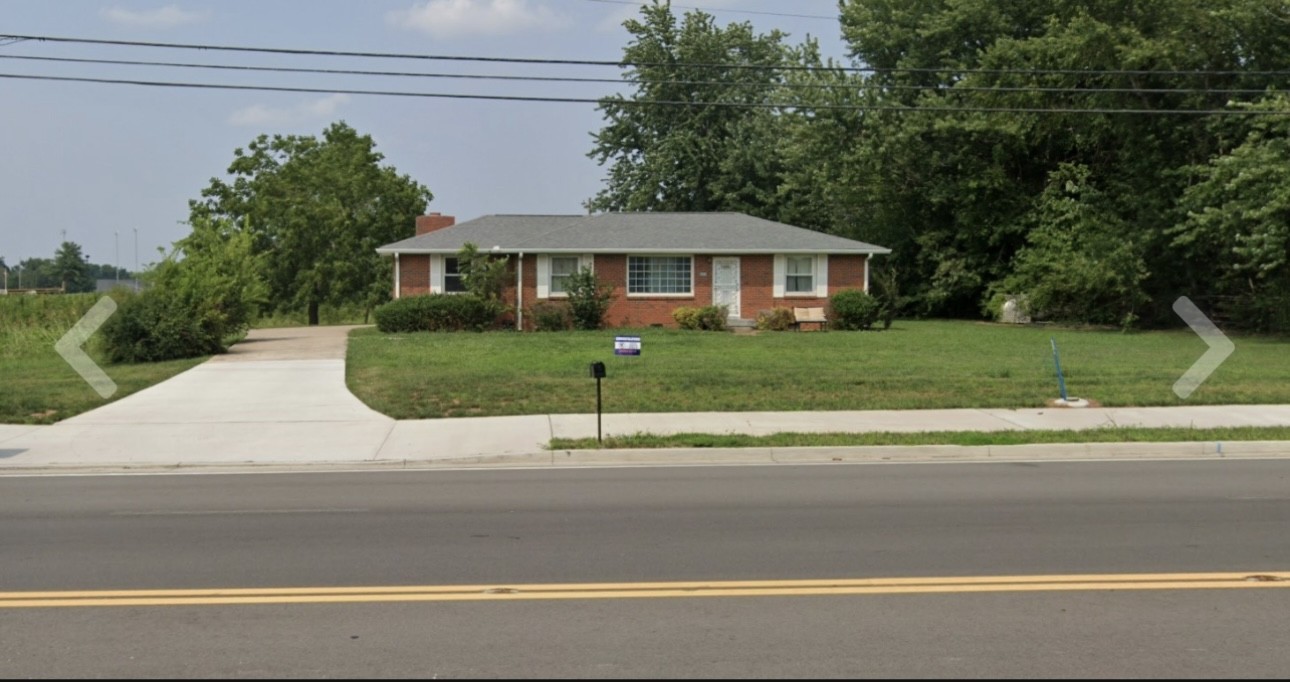 1231 Rossview Road Clarksville TN 37043