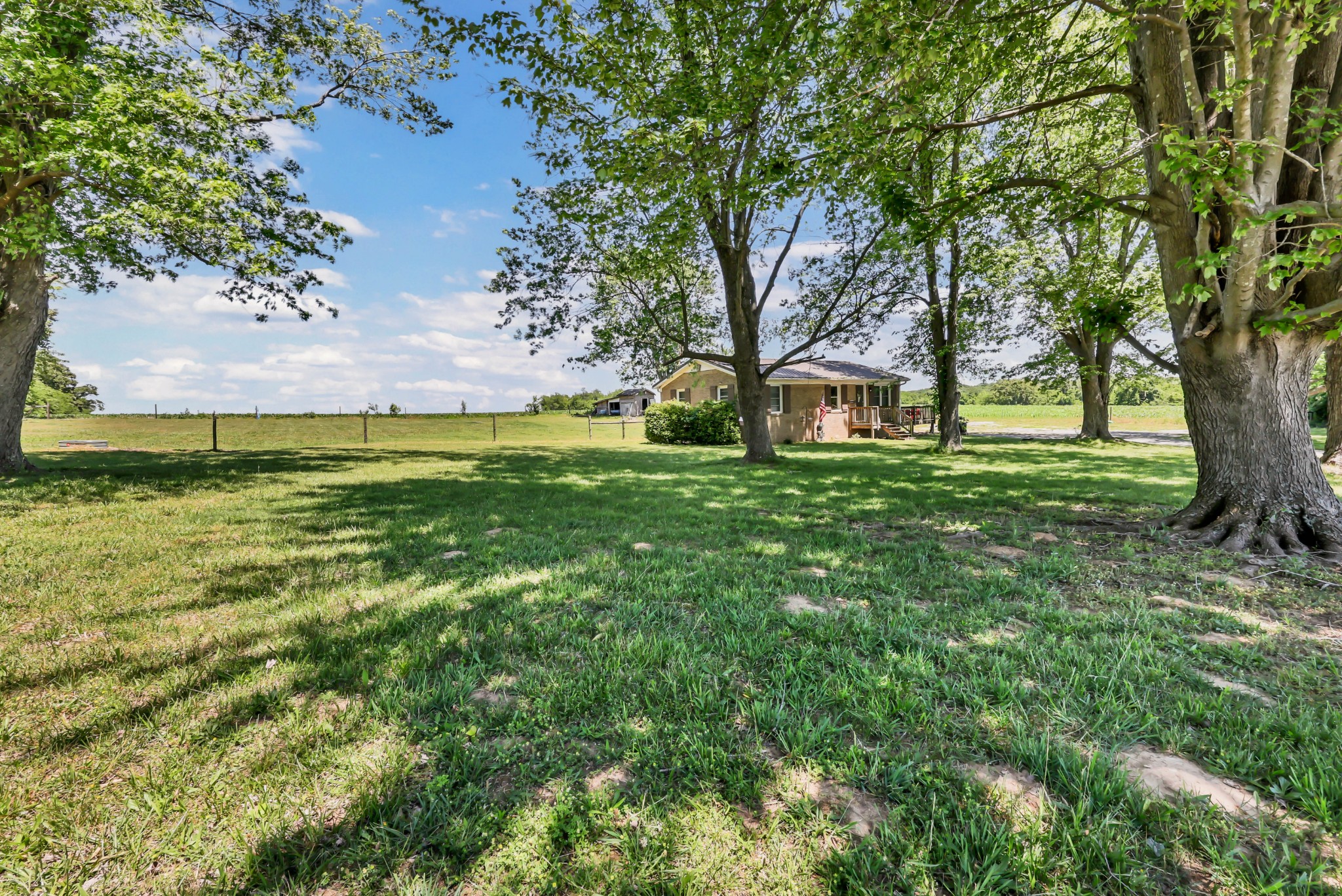 1068 Hugh Hunter Road Oak Grove KY 42262