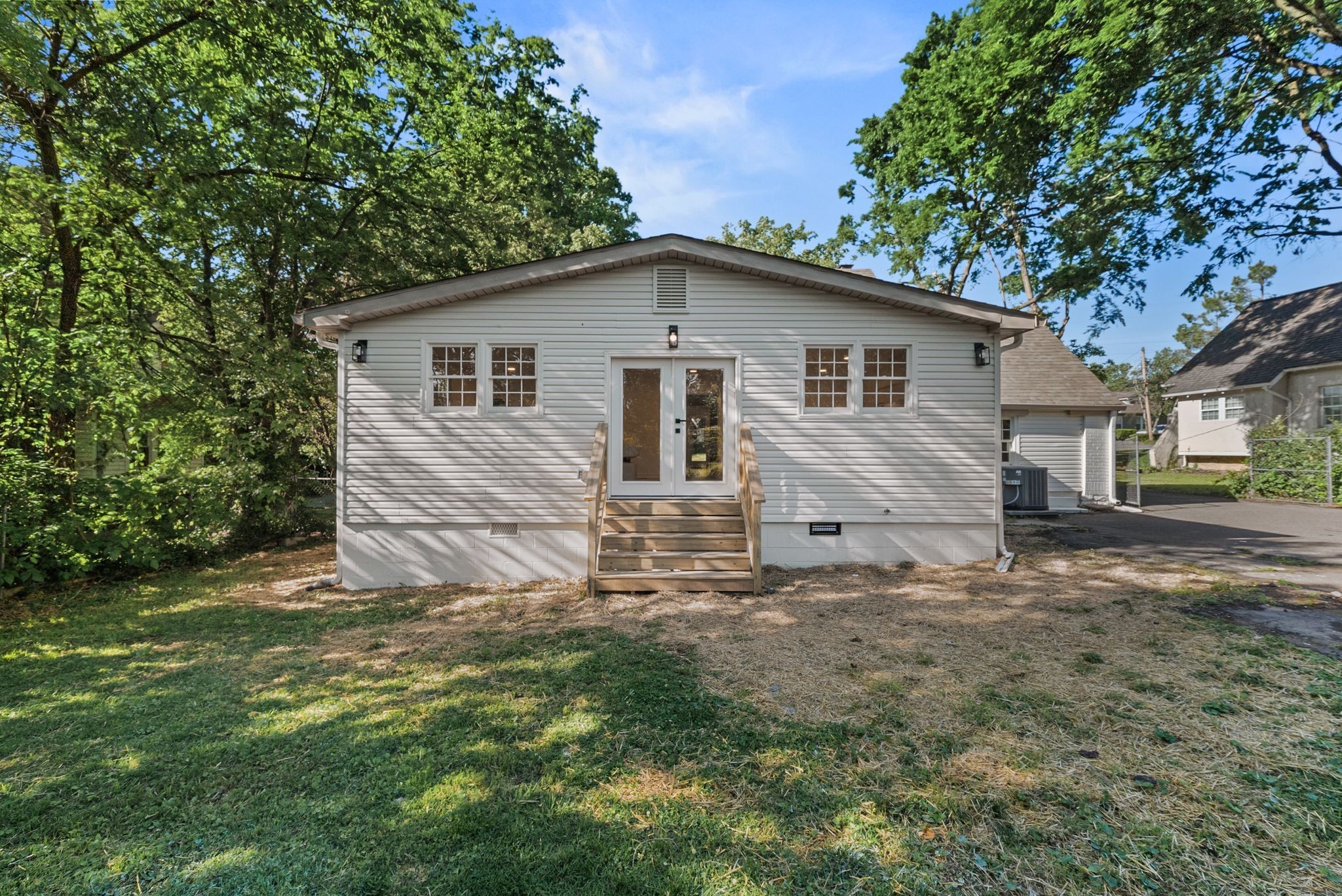 1107 Riverwood Drive Nashville TN 37216
