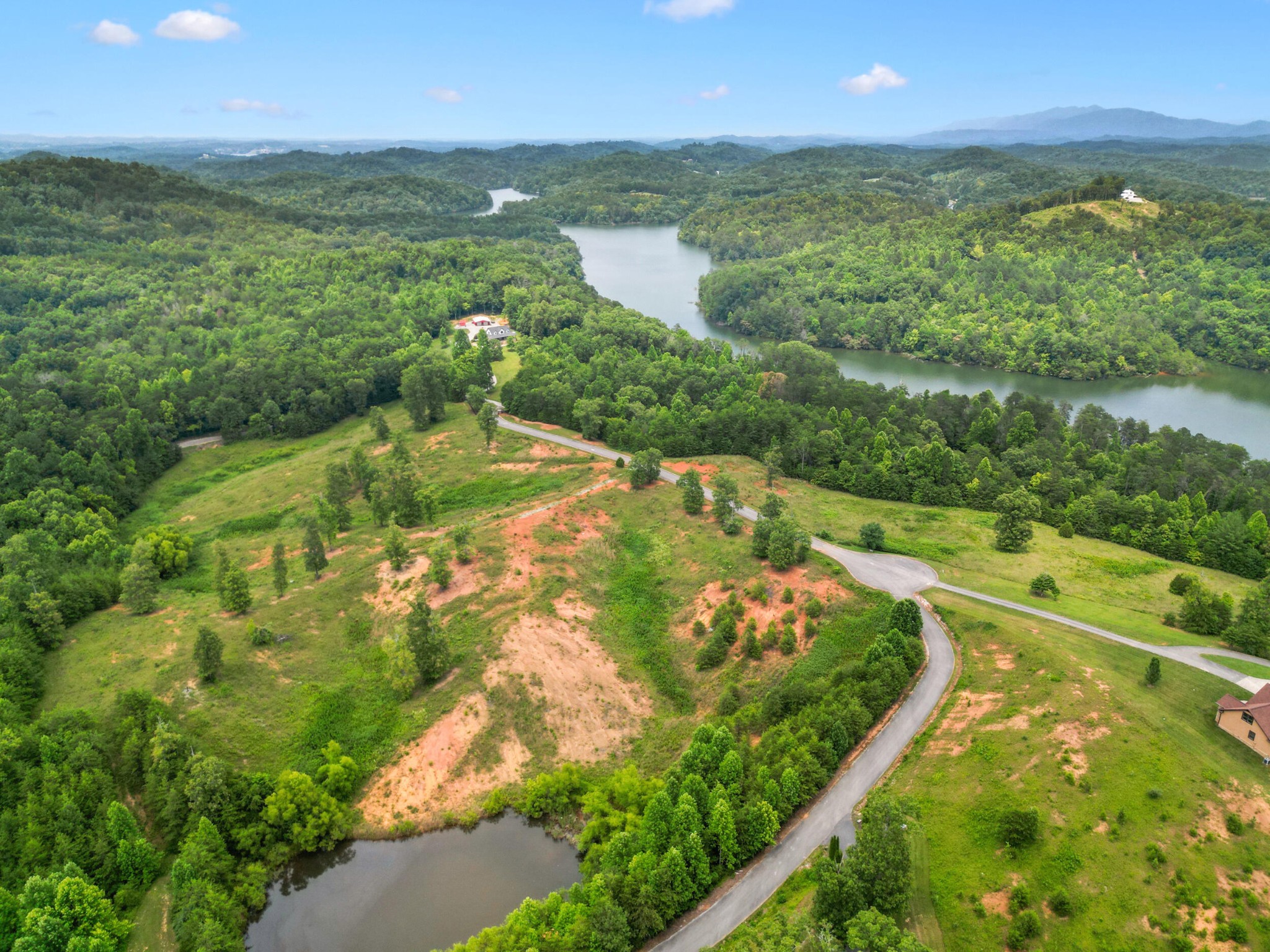 8 Shiners Bluff Drive Madisonville TN 37354