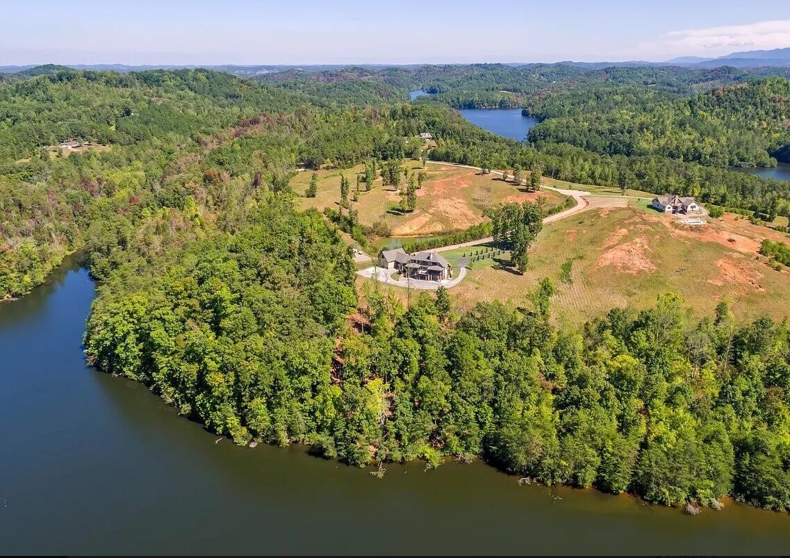 8 Shiners Bluff Drive Madisonville TN 37354