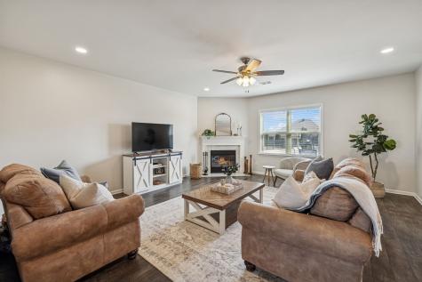 2910 Hen Brook Drive Columbia TN 38401