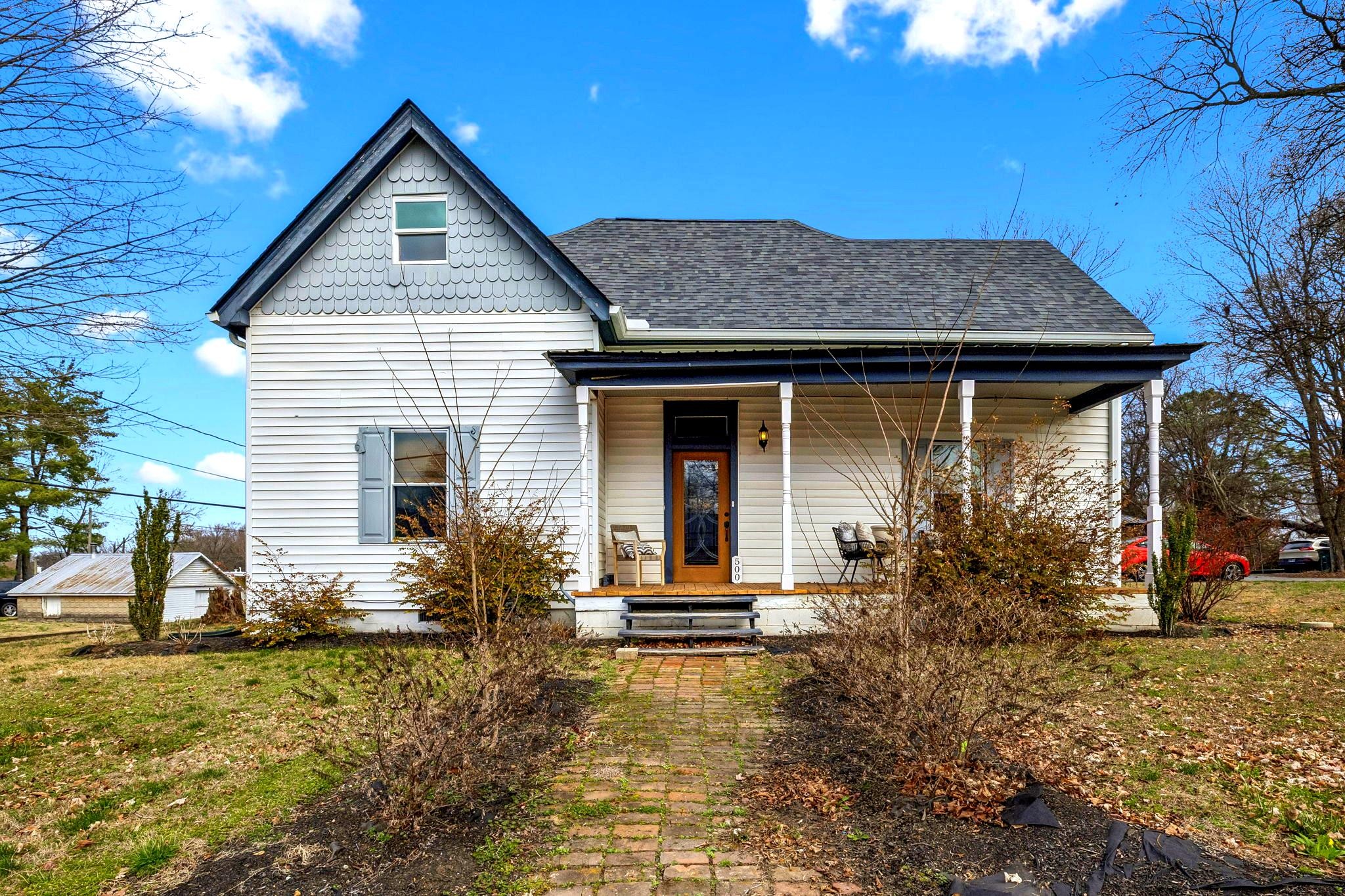 500 5th Ave, E Springfield TN 37172