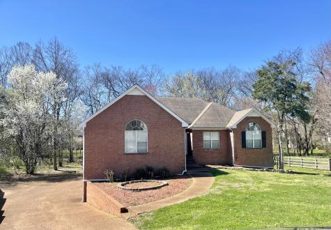 2625 Douglas Lane Thompsons Station TN 37179