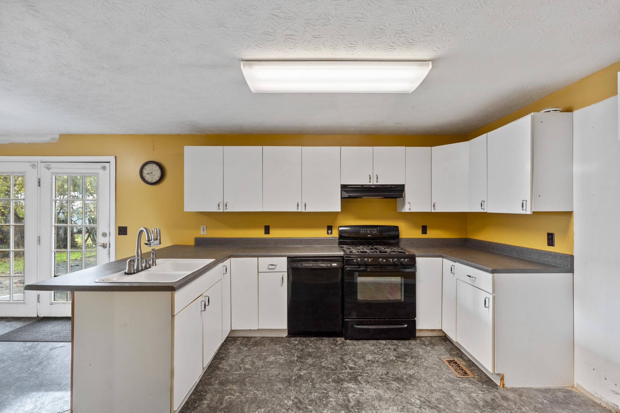 214 E Rhea Avenue Spring City TN 37381