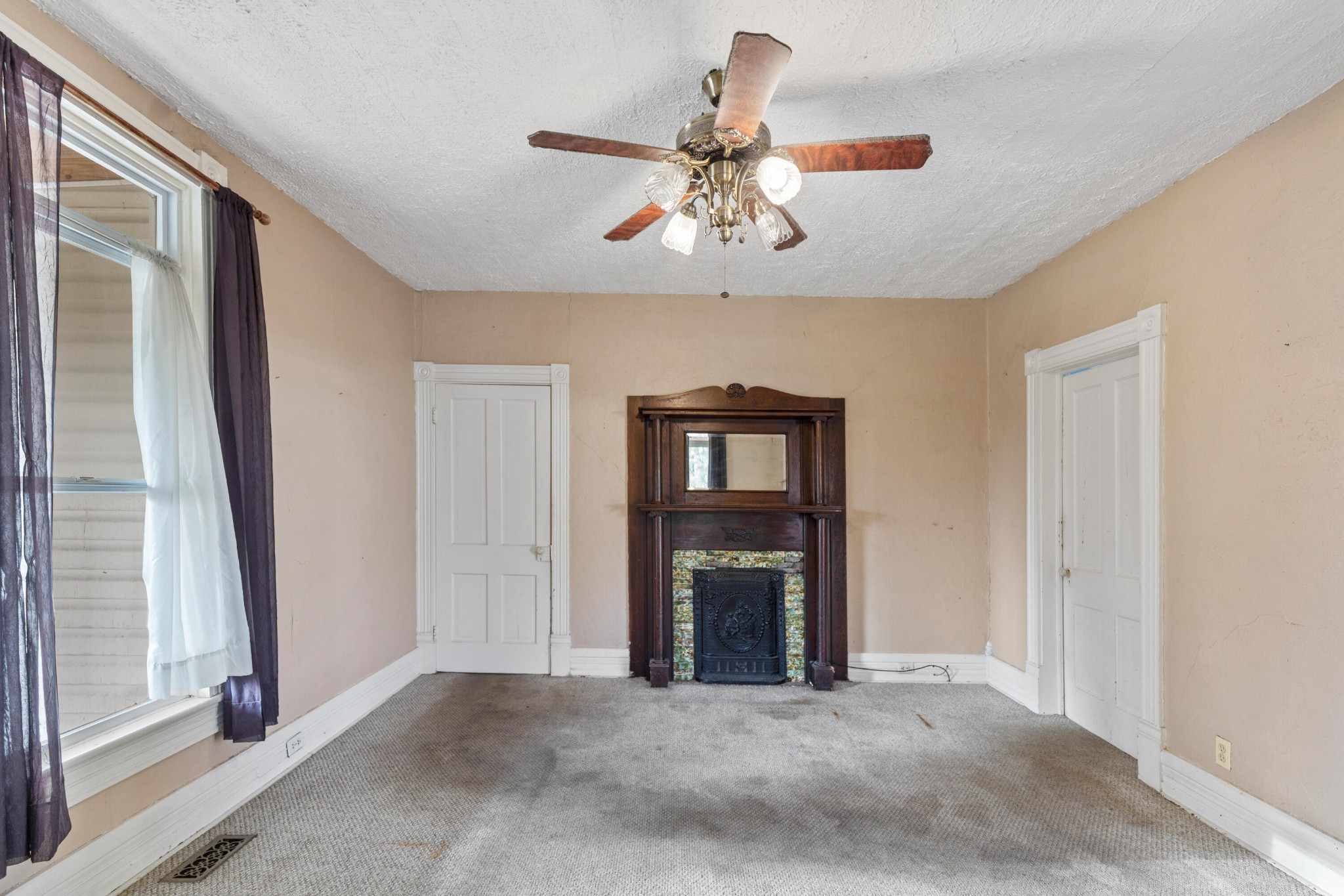 214 E Rhea Avenue Spring City TN 37381