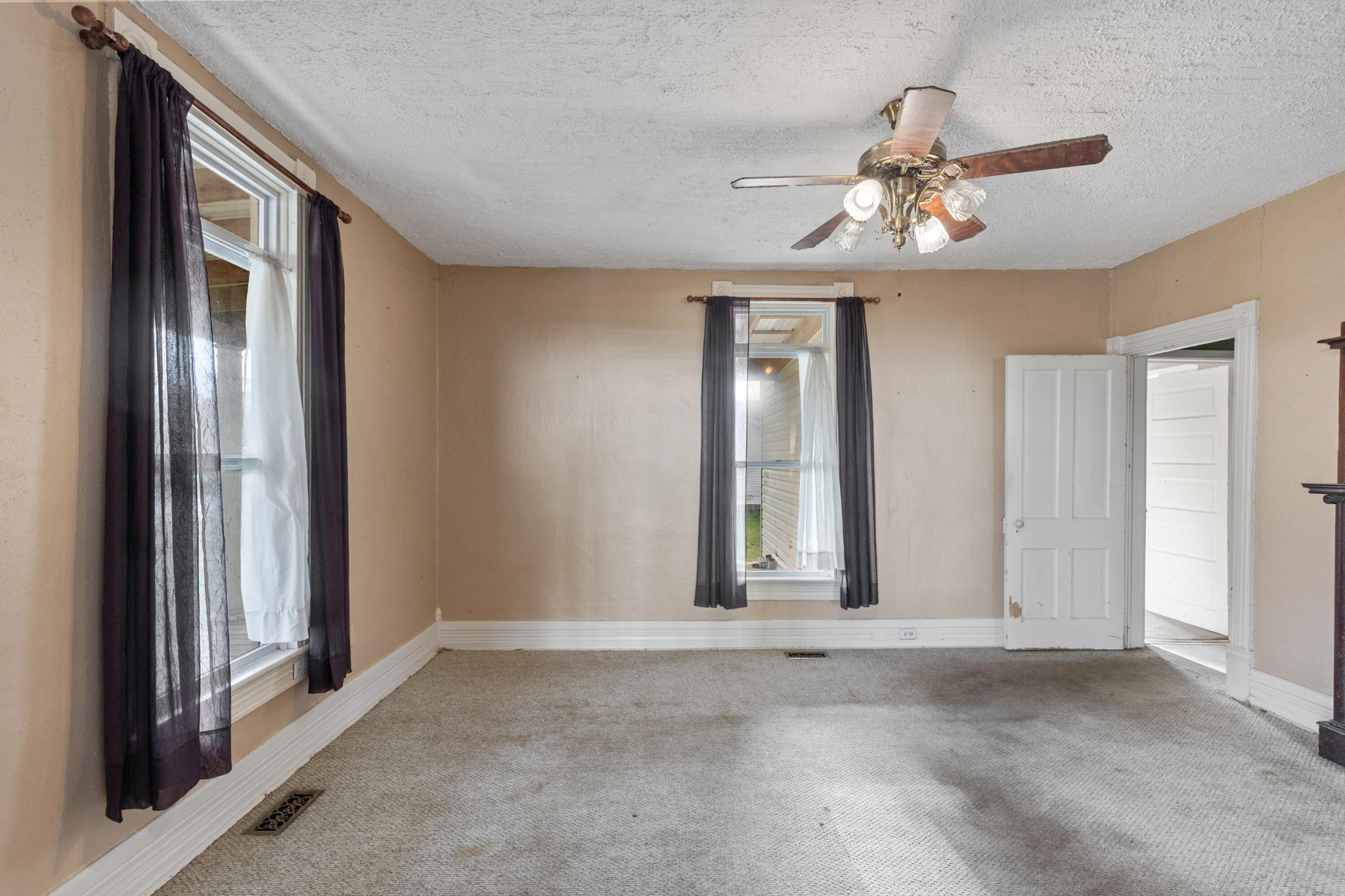 214 E Rhea Avenue Spring City TN 37381