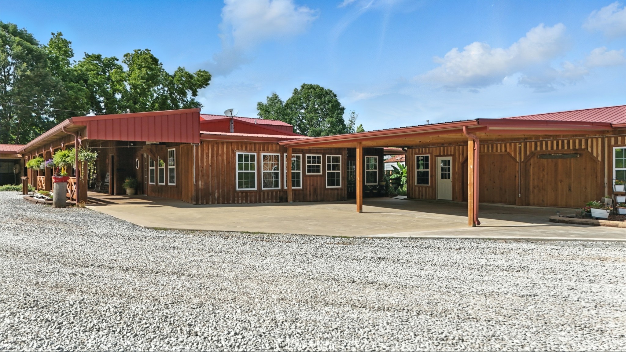 1880 Clydeton Road Waverly TN 37185