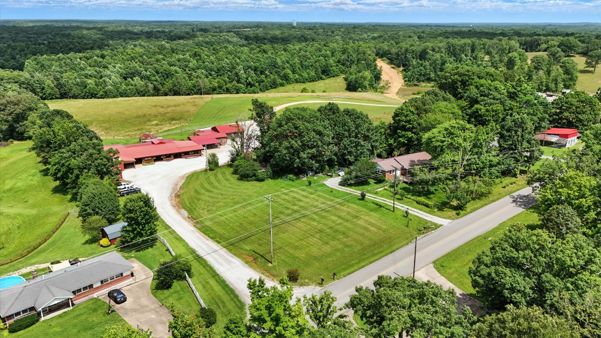 1880 Clydeton Road Waverly TN 37185