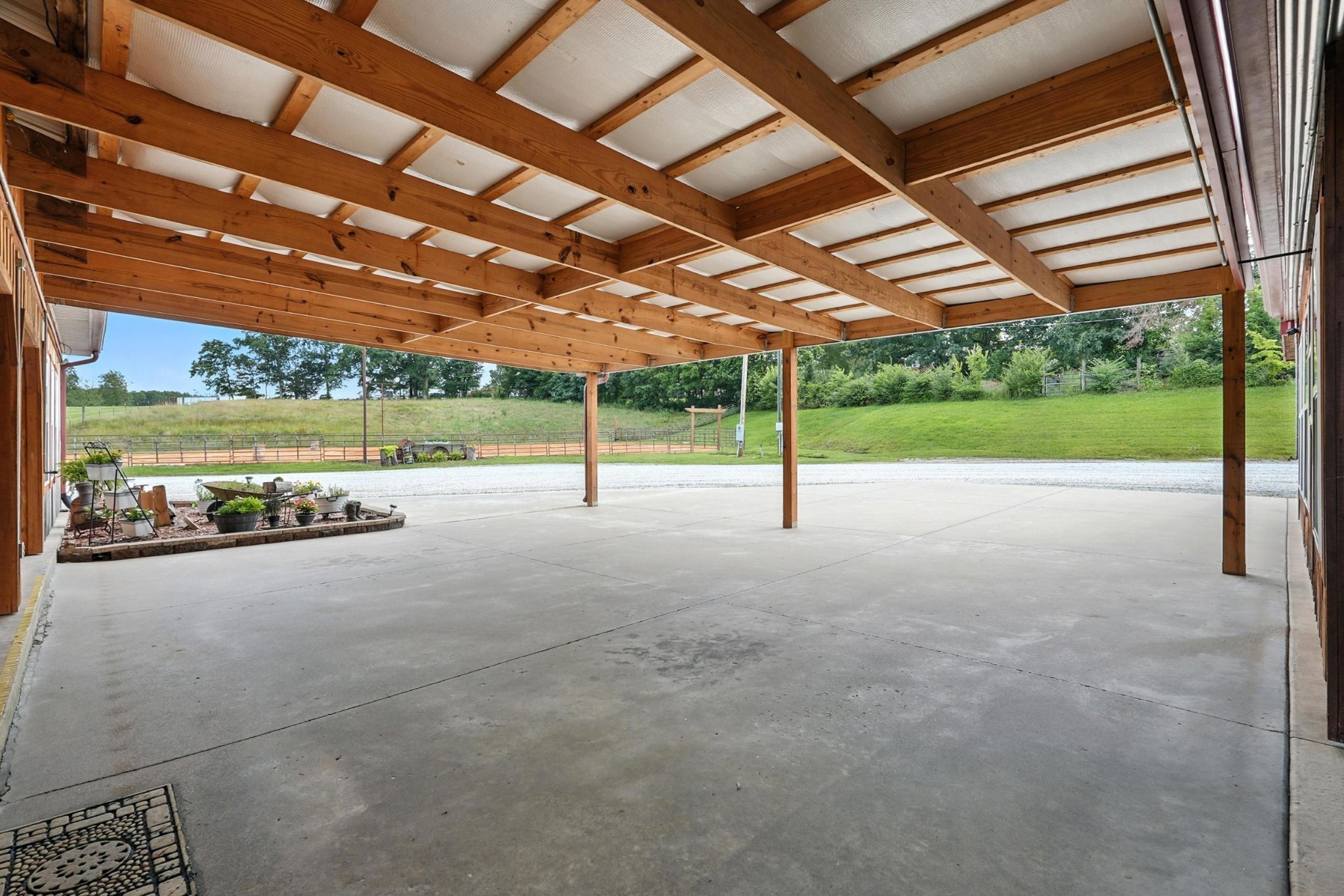1880 Clydeton Road Waverly TN 37185