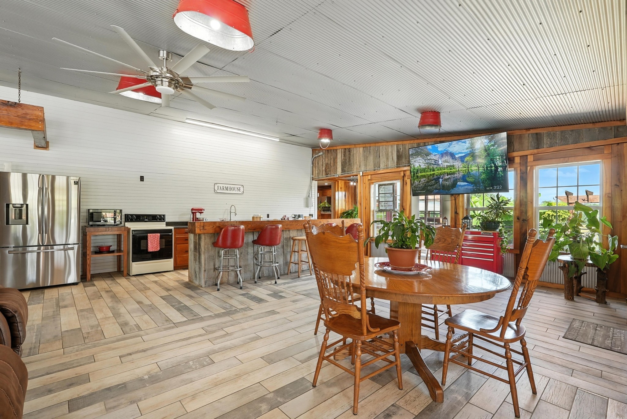 1880 Clydeton Road Waverly TN 37185