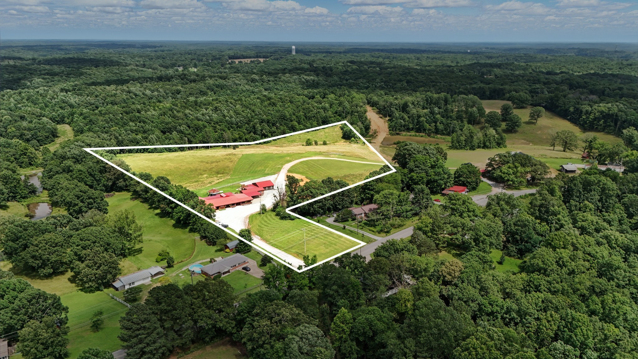 1880 Clydeton Road Waverly TN 37185