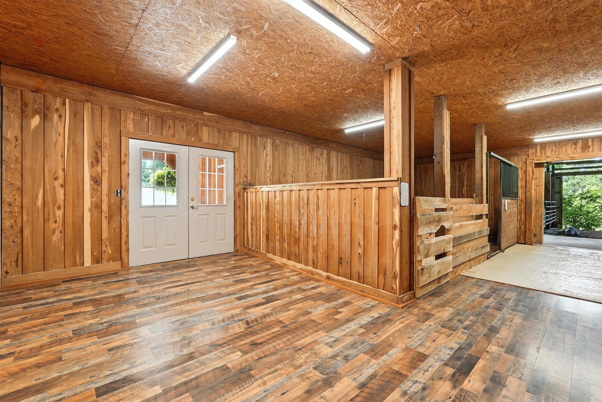 1880 Clydeton Road Waverly TN 37185