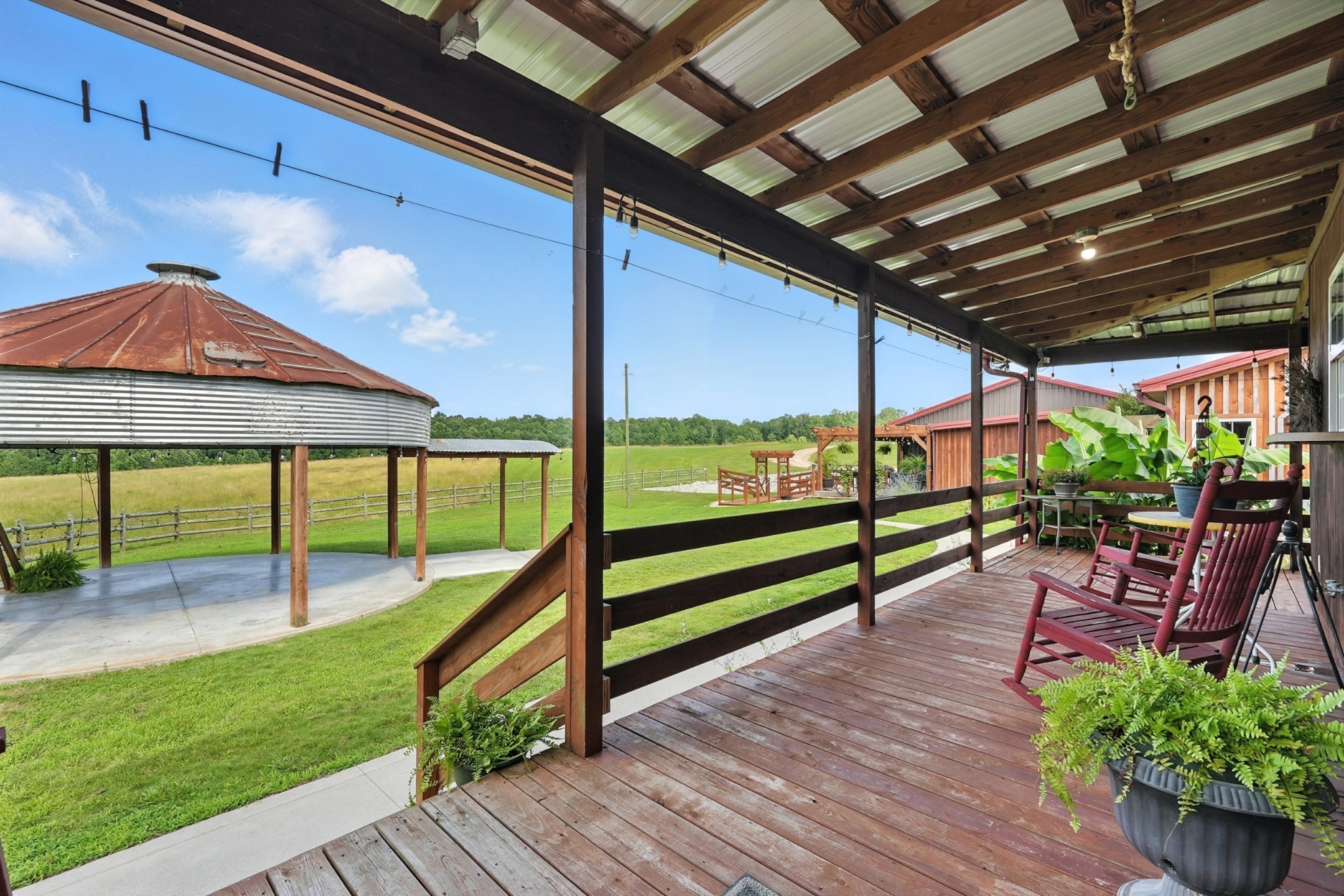 1880 Clydeton Road Waverly TN 37185
