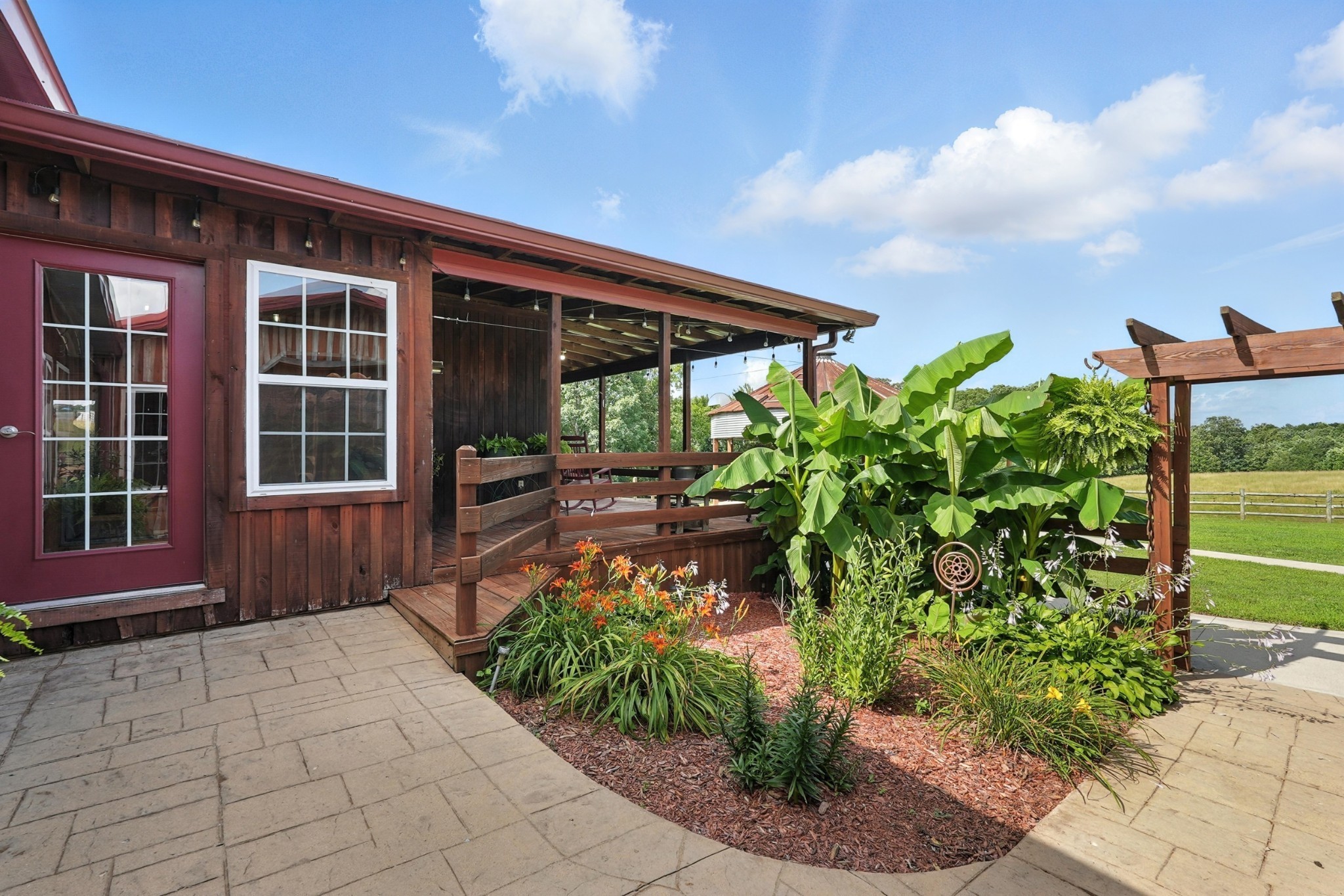1880 Clydeton Road Waverly TN 37185