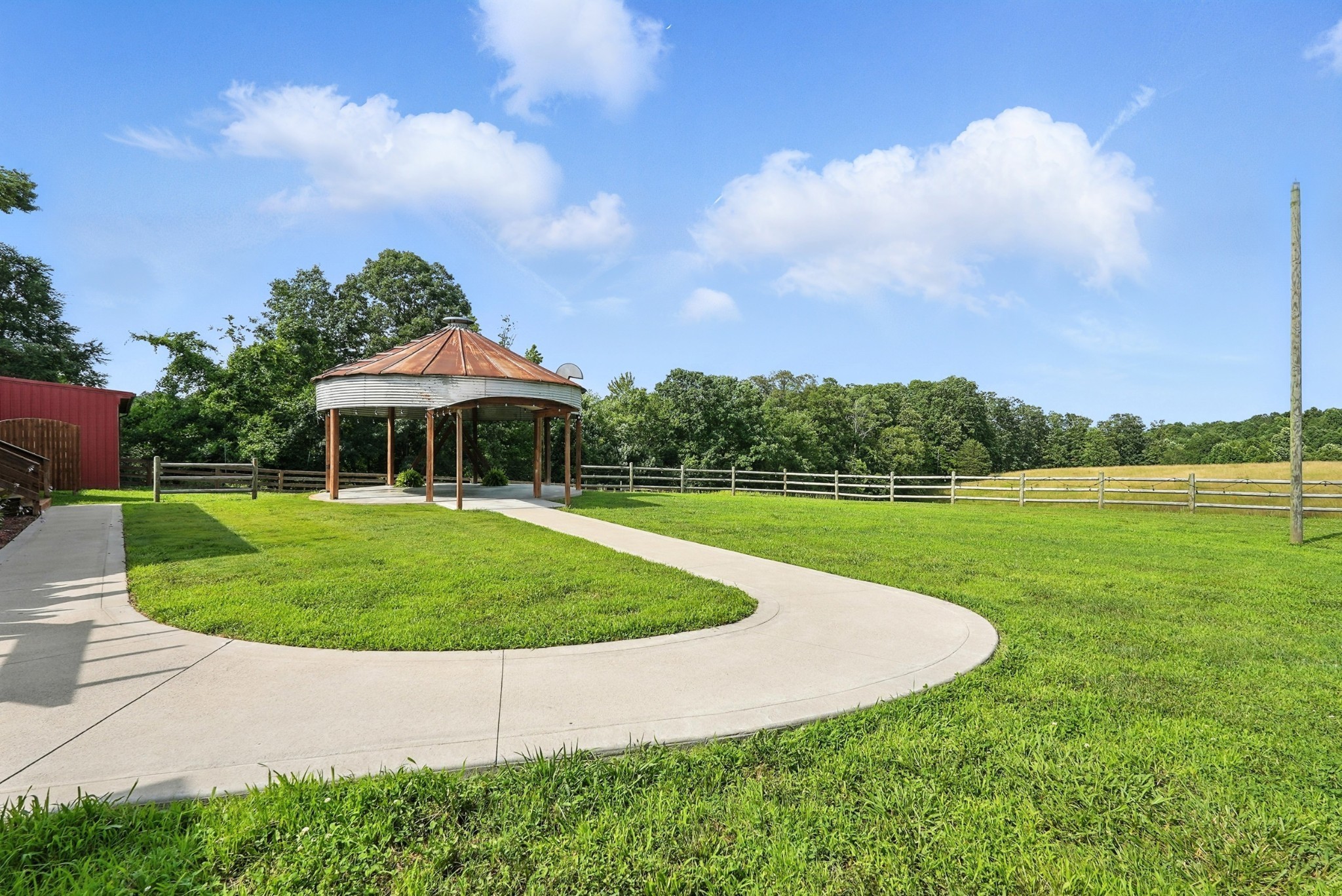 1880 Clydeton Road Waverly TN 37185