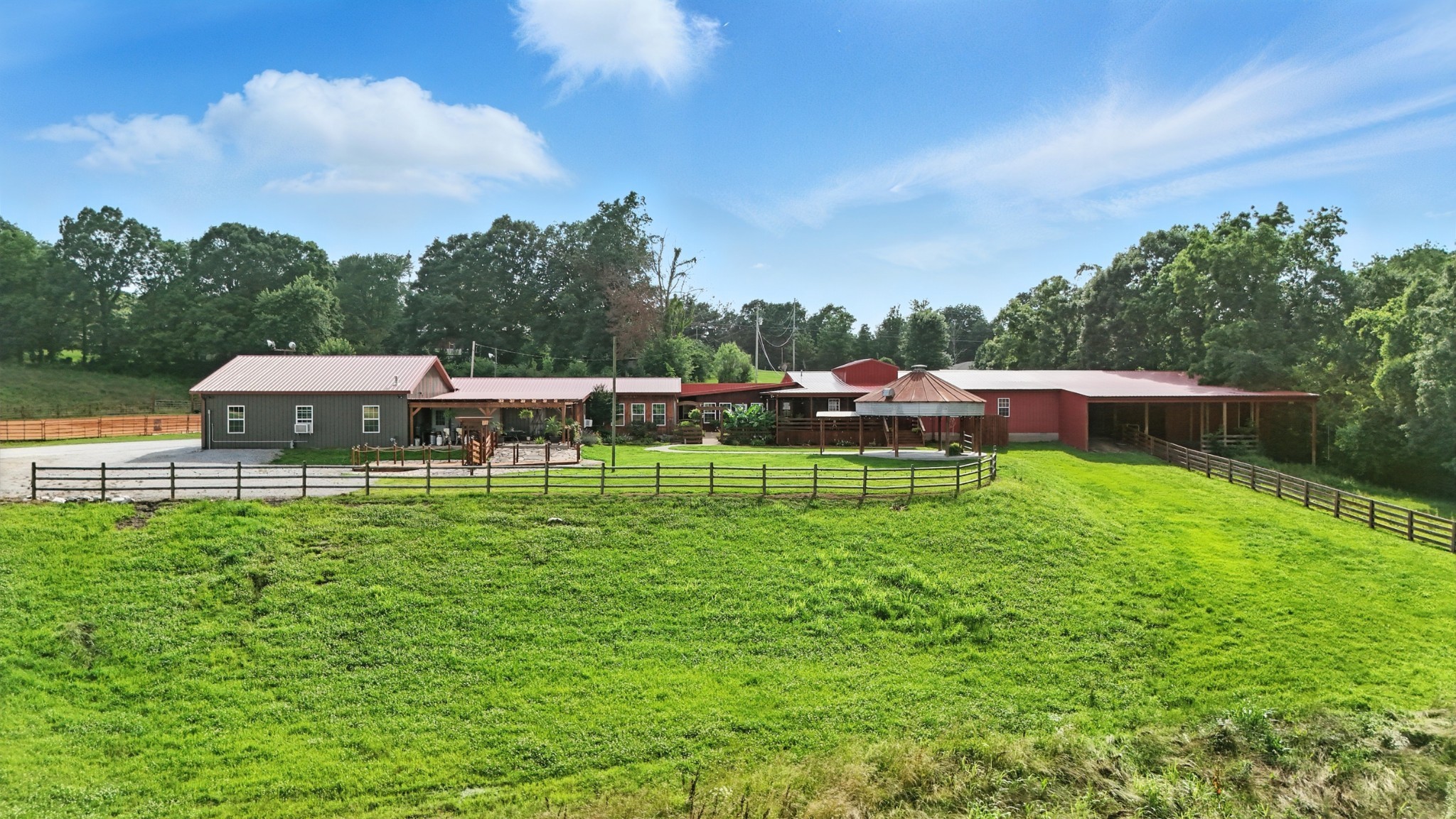 1880 Clydeton Road Waverly TN 37185