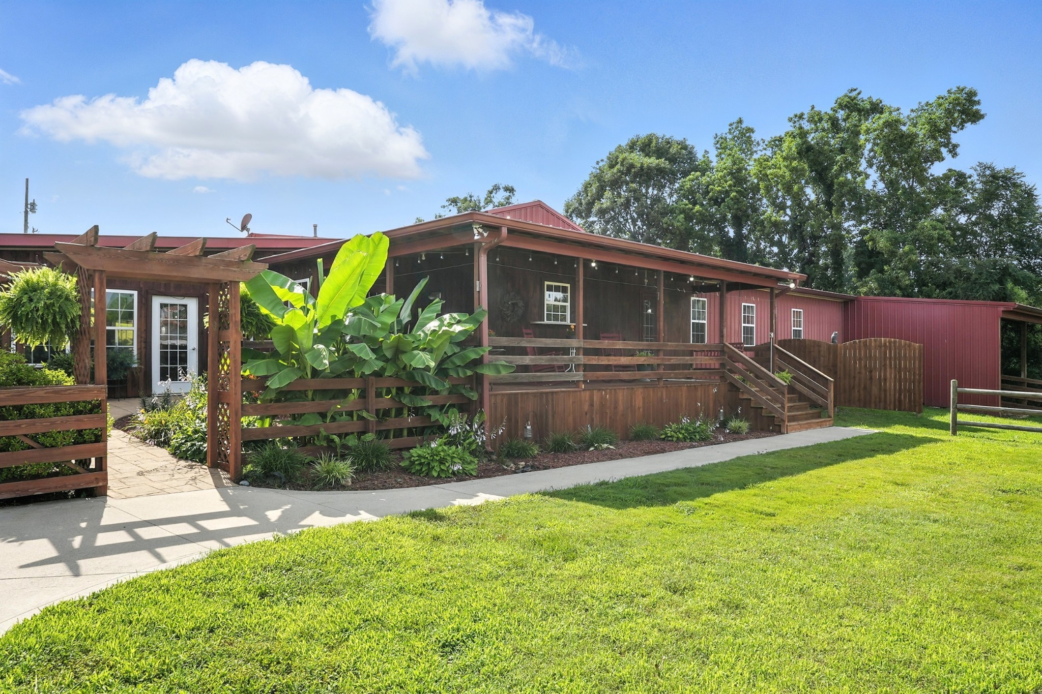 1880 Clydeton Road Waverly TN 37185