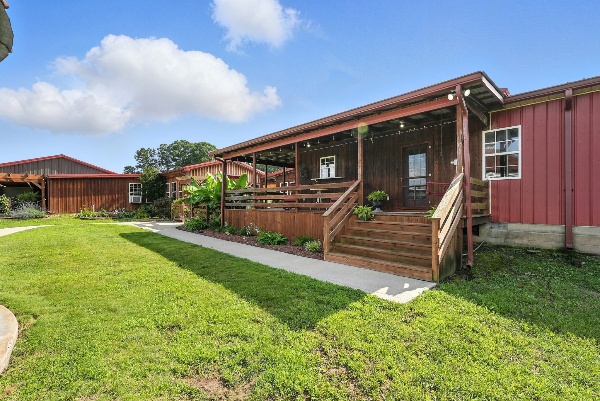 1880 Clydeton Road Waverly TN 37185