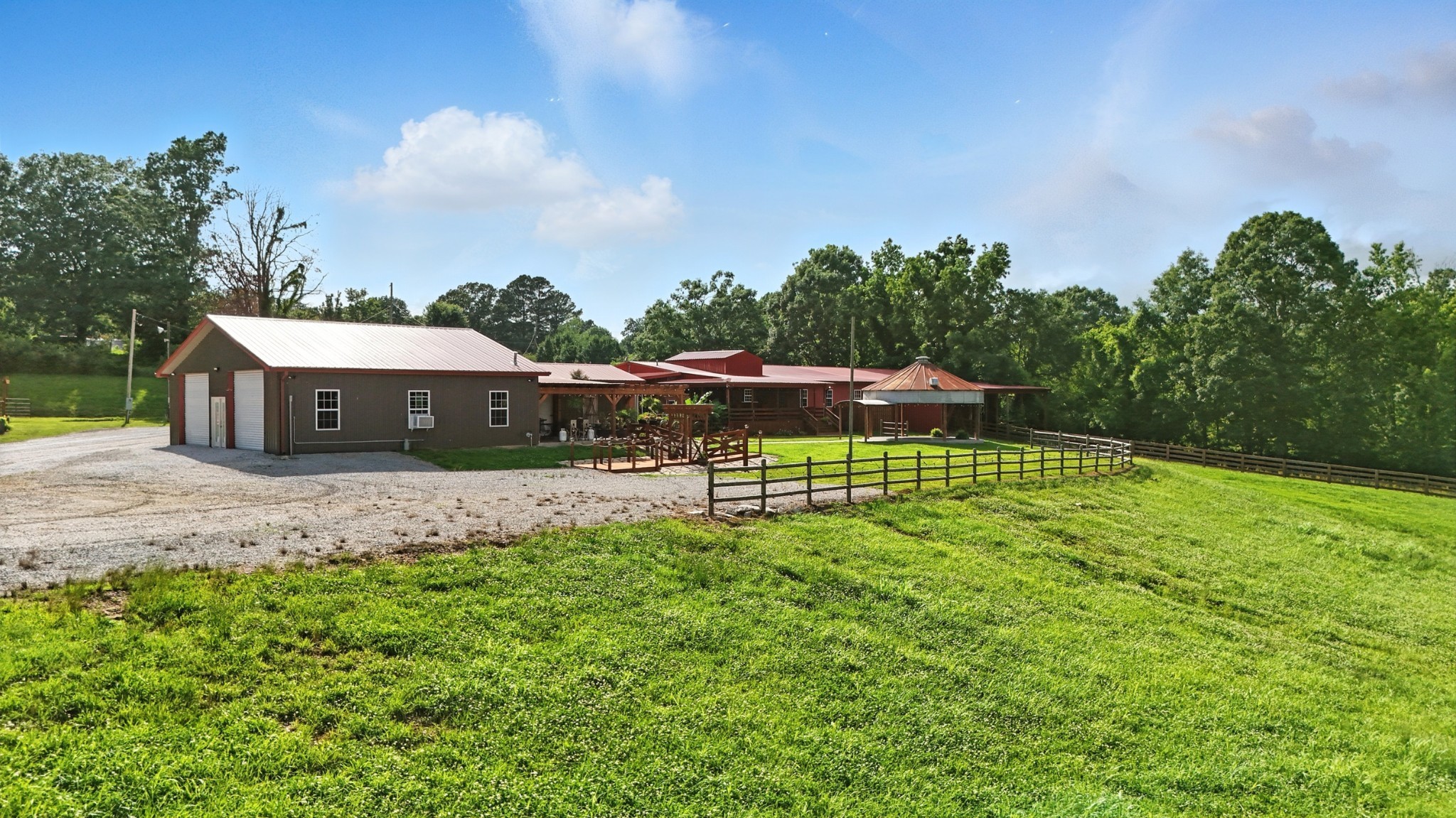1880 Clydeton Road Waverly TN 37185