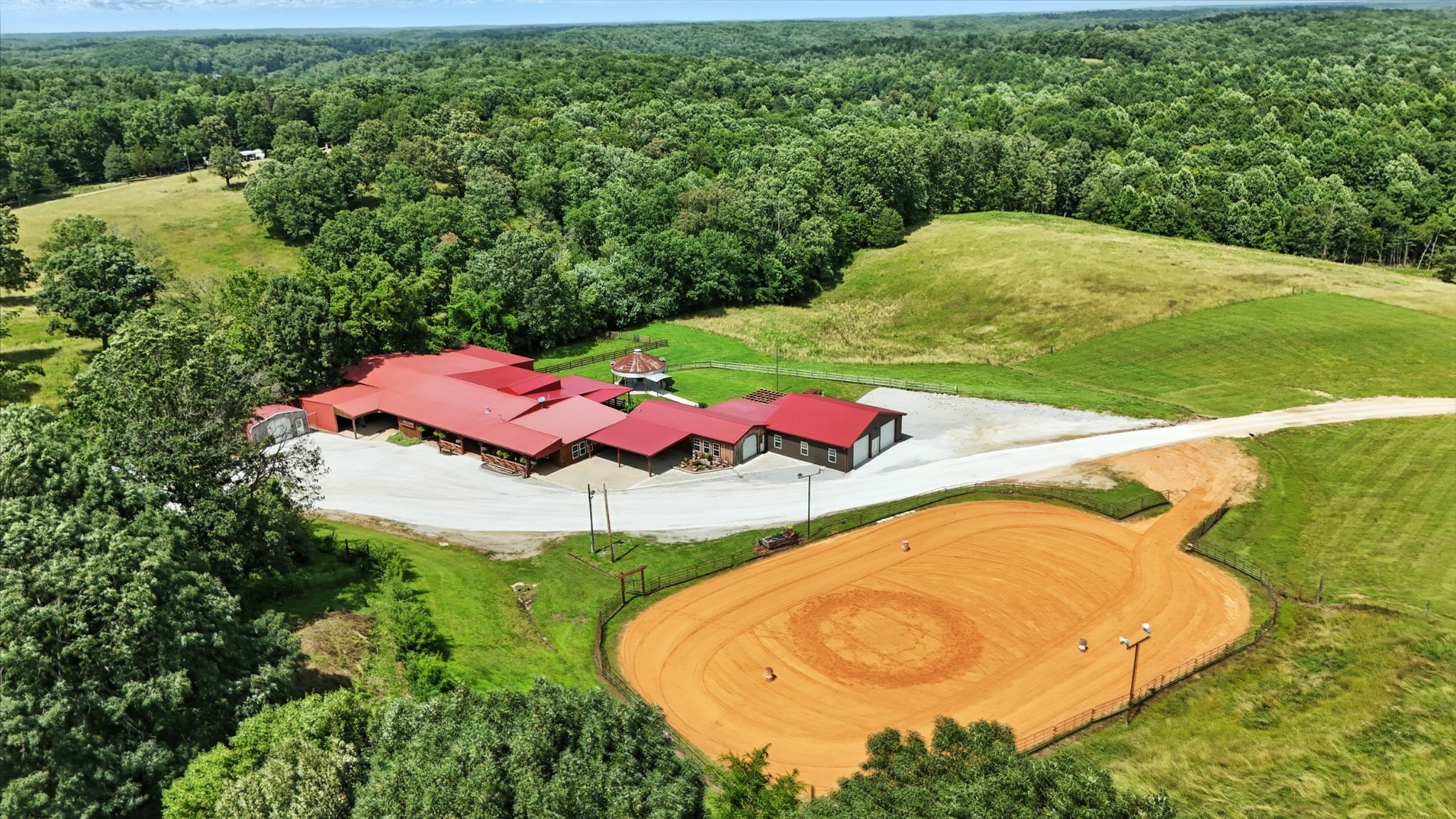 1880 Clydeton Road Waverly TN 37185